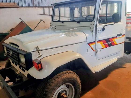 TOYOTA BANDEIRANTE 4.0 OJ50LV-B 4X4 CHASSI LONGO DIESEL 2P MANUAL